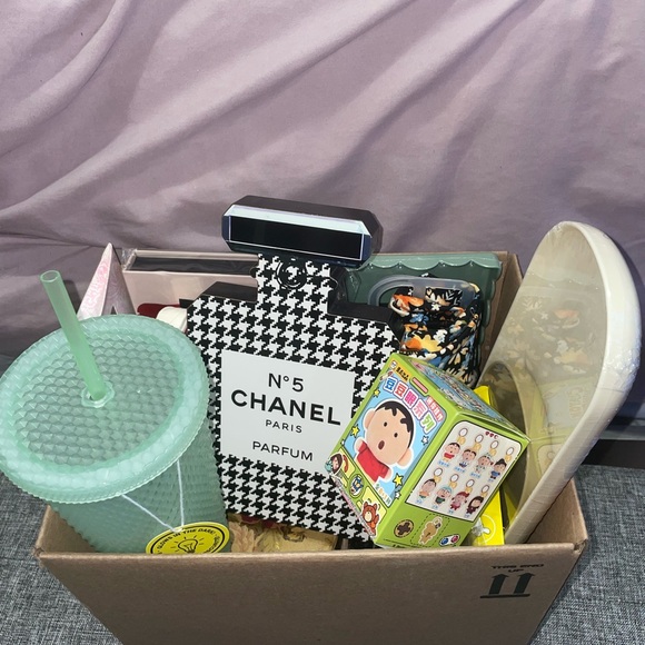 Mystery Box - Picture 1 of 1